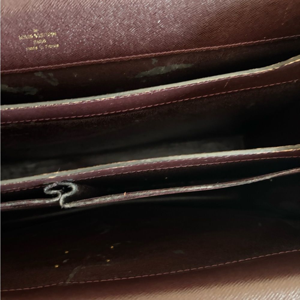 Authentic Louis Vuitton leather taiga briefcase - Picture 12 of 12